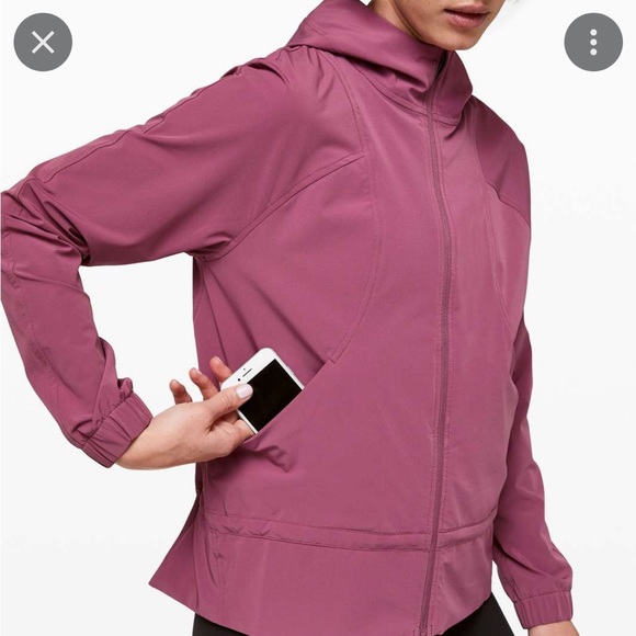 lululemon athletica Tops Pack It Up Lululemon Size 6 Nwot Poshmark